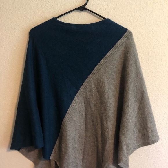 Nwt Gray and Teal Celeste Poncho - Picture 6 of 7
